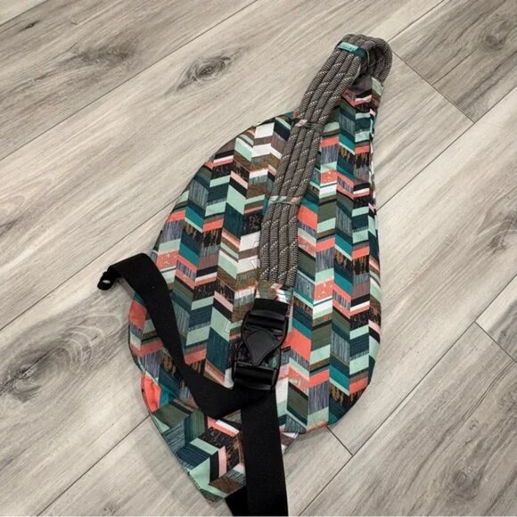 Kavu Multicolor Rope Sling Crossbody Backpack Bag Geometrical / Coastal Block Pa - Picture 3 of 4